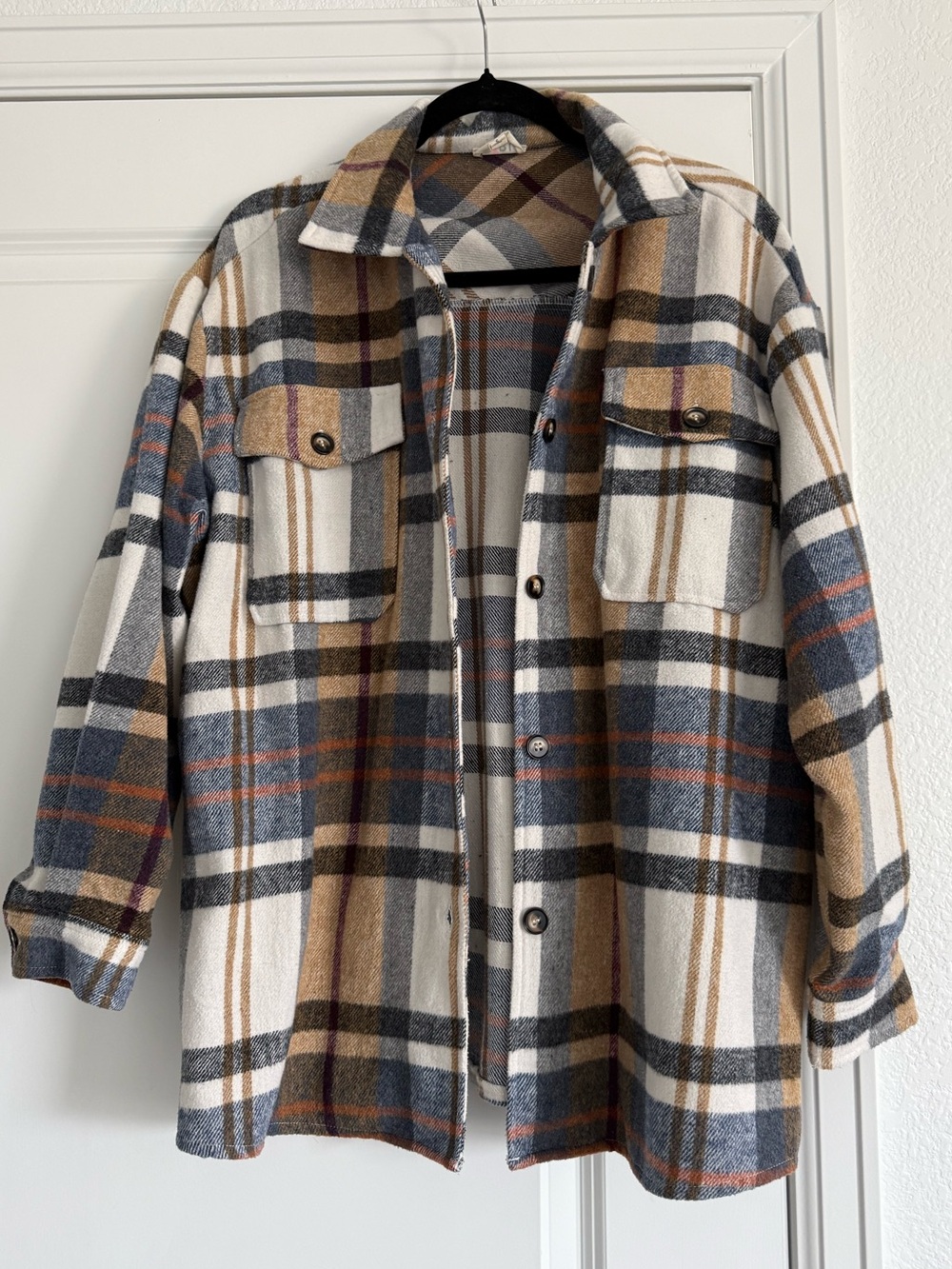 BiBi Womens Plaid Flannel Shacket, Button down, Cream/Navy/Orange, size small